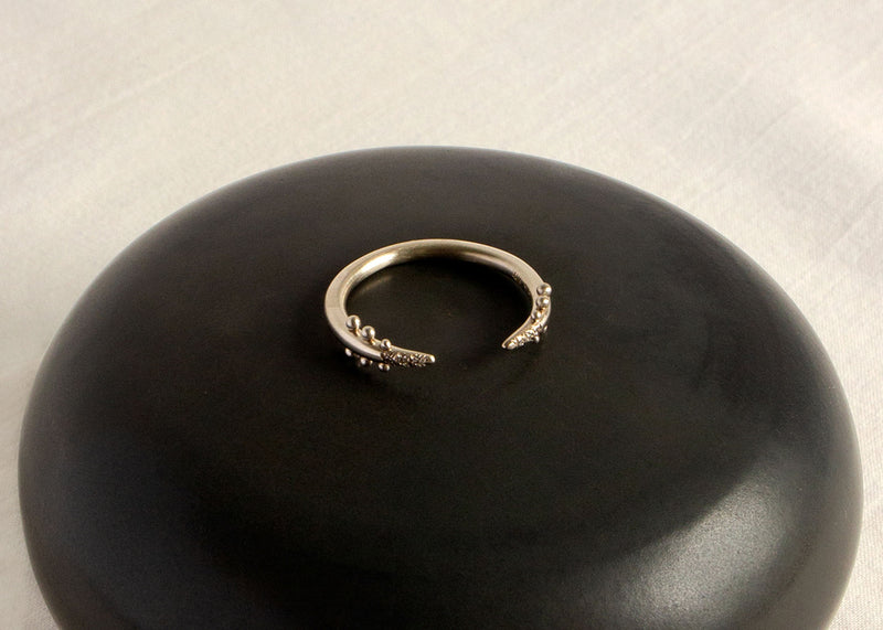Grey Diamond Kuli Ring