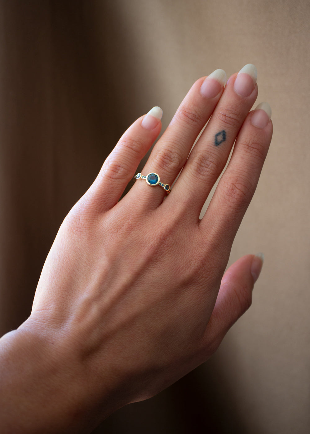 In Stock | Hikaru Ring No.13 - Round Blue Australian Sapphire