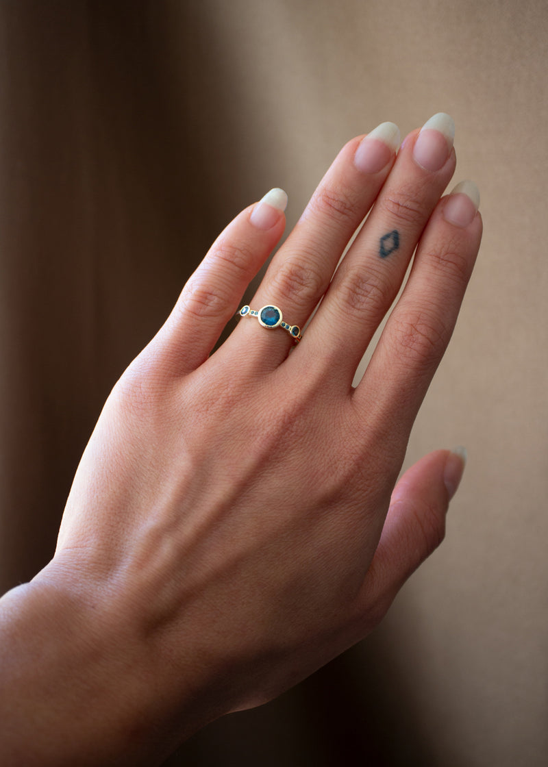 Hikaru Ring No.13 - Round Blue Australian Sapphire