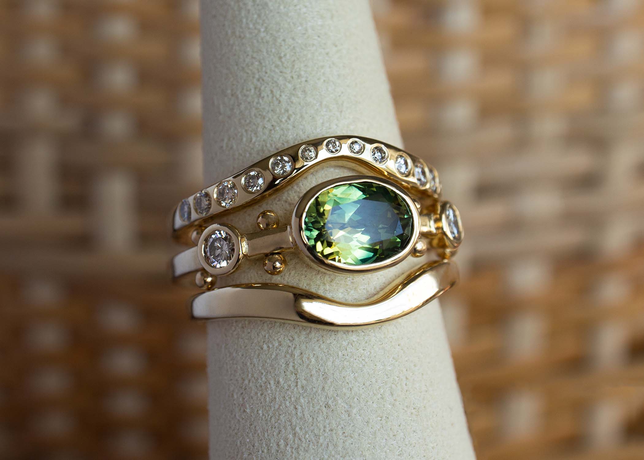 In Stock | 1.45ct Oval Moss Green Sapphire Kaori Ring – M. Hisae