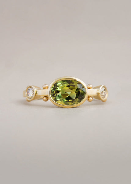 In Stock | 1.45ct Oval Moss Green Sapphire Kaori Ring – M. Hisae