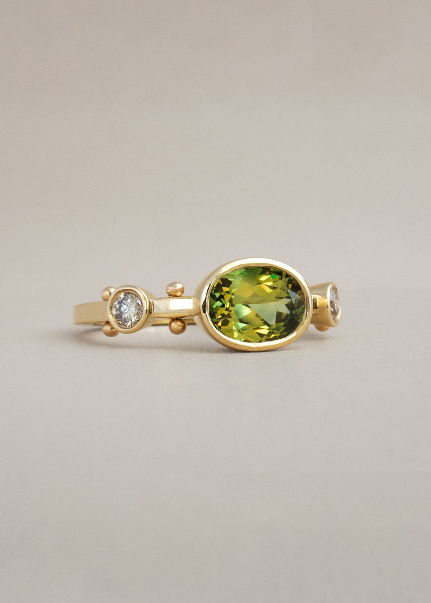 In Stock | 1.45ct Oval Moss Green Sapphire Kaori Ring – M. Hisae
