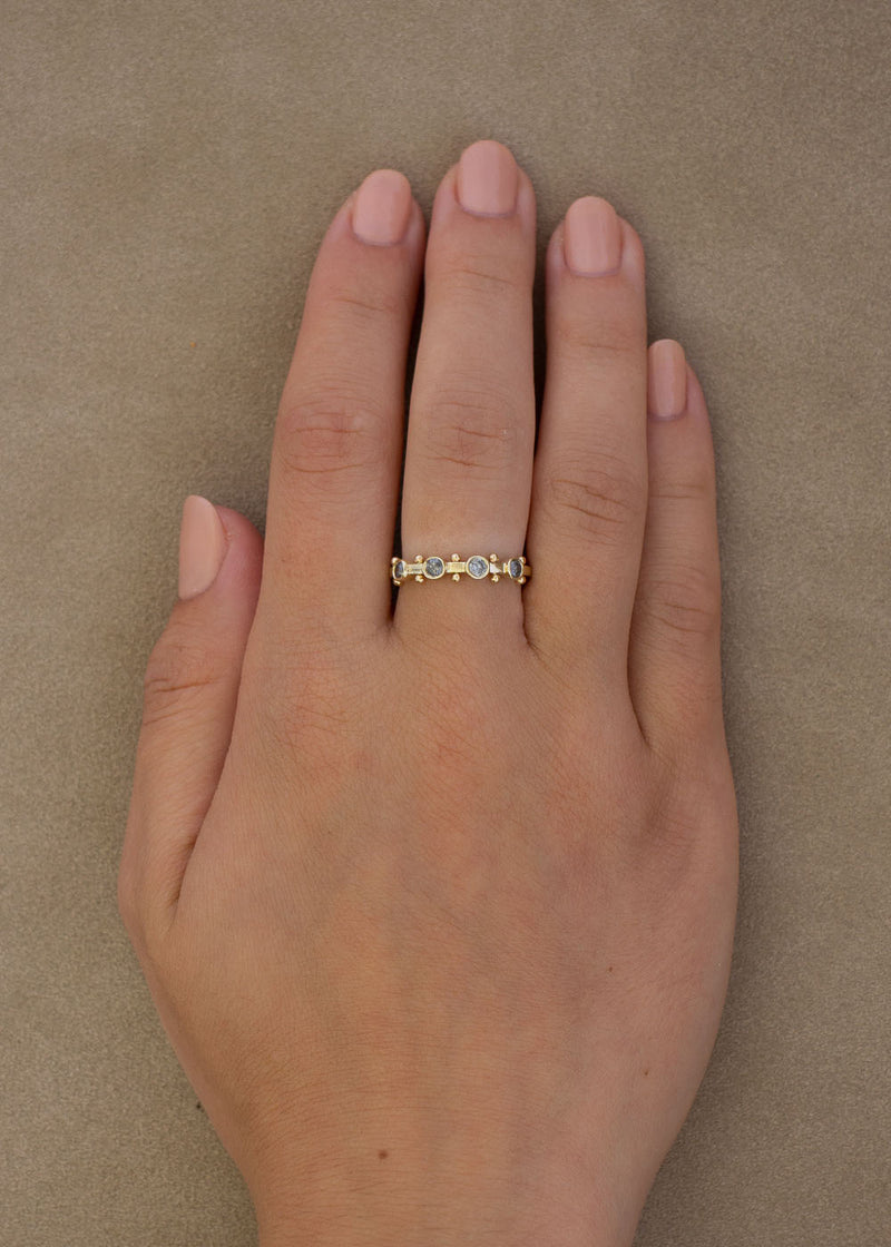 4-Stone Grey Diamond Koemi Ring