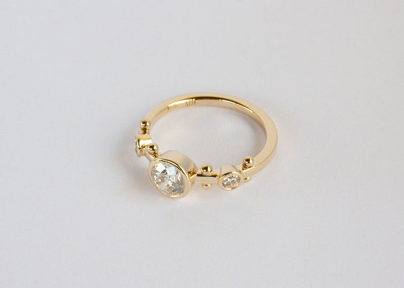 Grey Diamond Crown Kaori Ring
