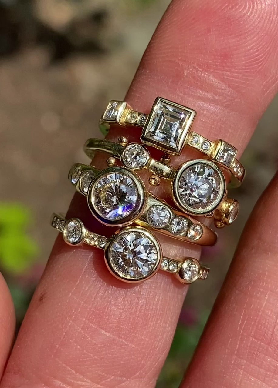 White Diamond Crown Kaori Ring – M. Hisae