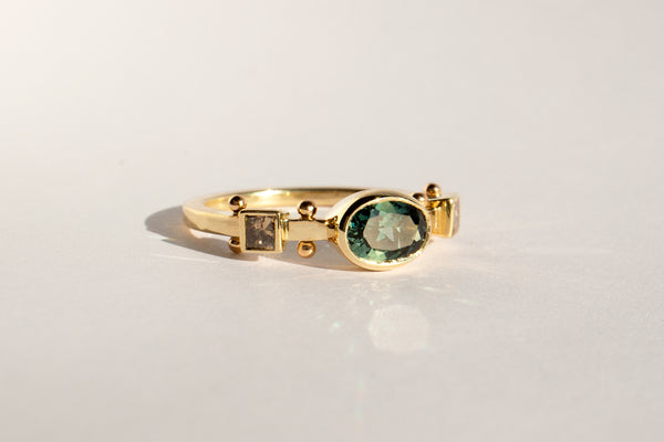 Kaori Ring No.4 - Oval Teal Australian Sapphire & Cognac Diamond