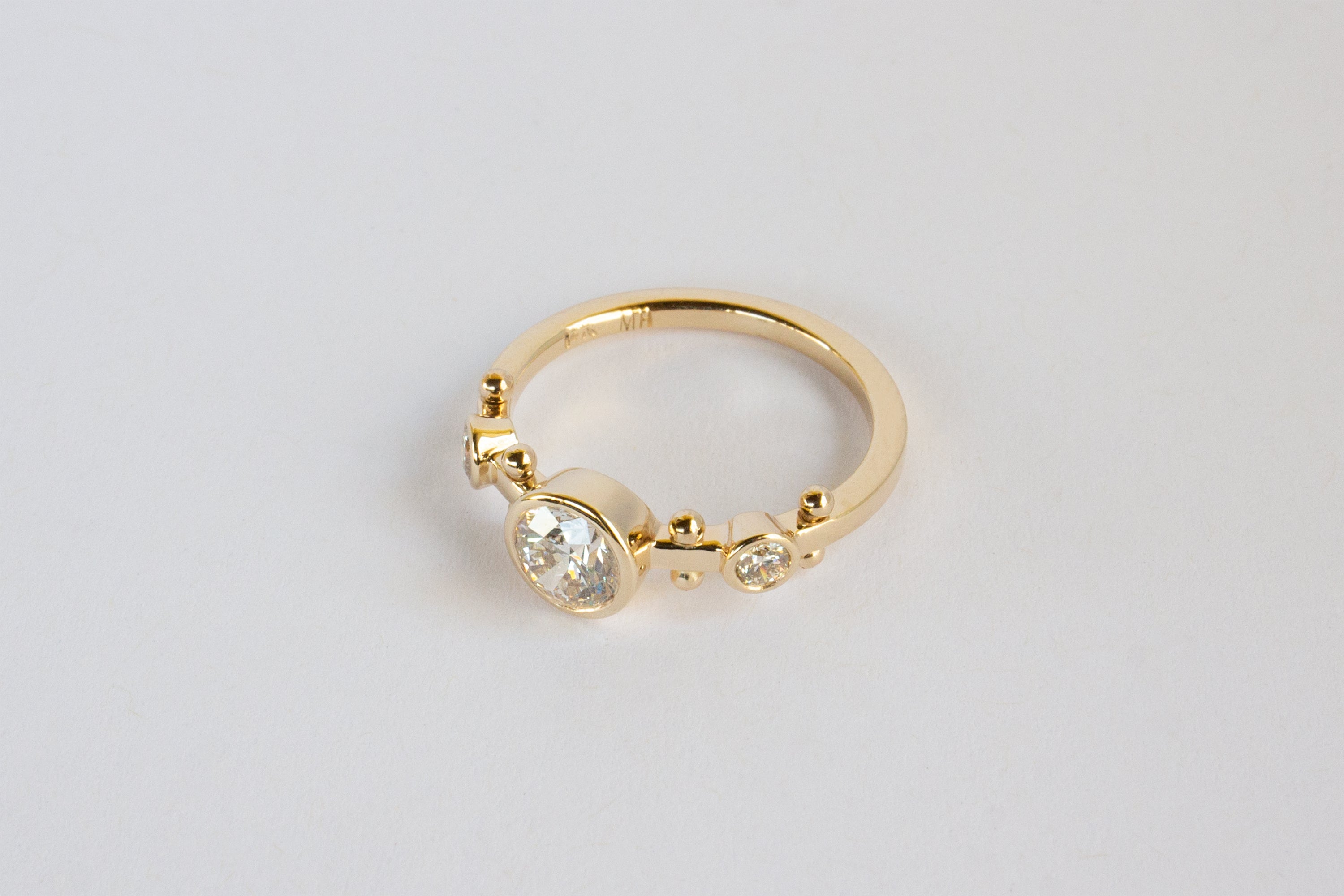 White Diamond Crown Kaori Ring – M. Hisae
